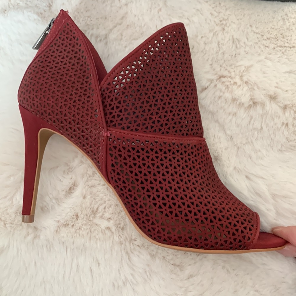 Vince Camuto Vatena Perforated Leather Ankle Bootie - BNWOT!